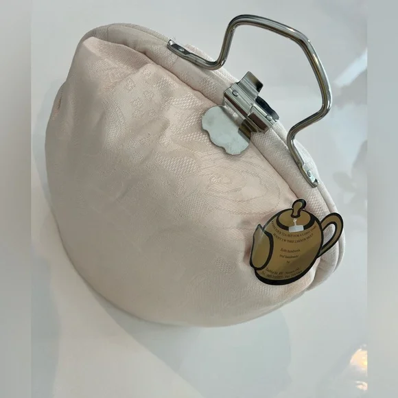Steel frame tea cozies imported and made in Holland